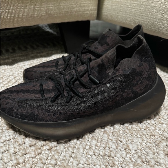 Yeezy boost 380 Onyx size 12 men - Picture 1 of 7